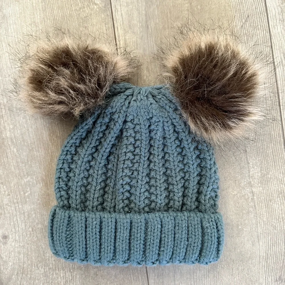 Toddler Girl winter beanie pom hat